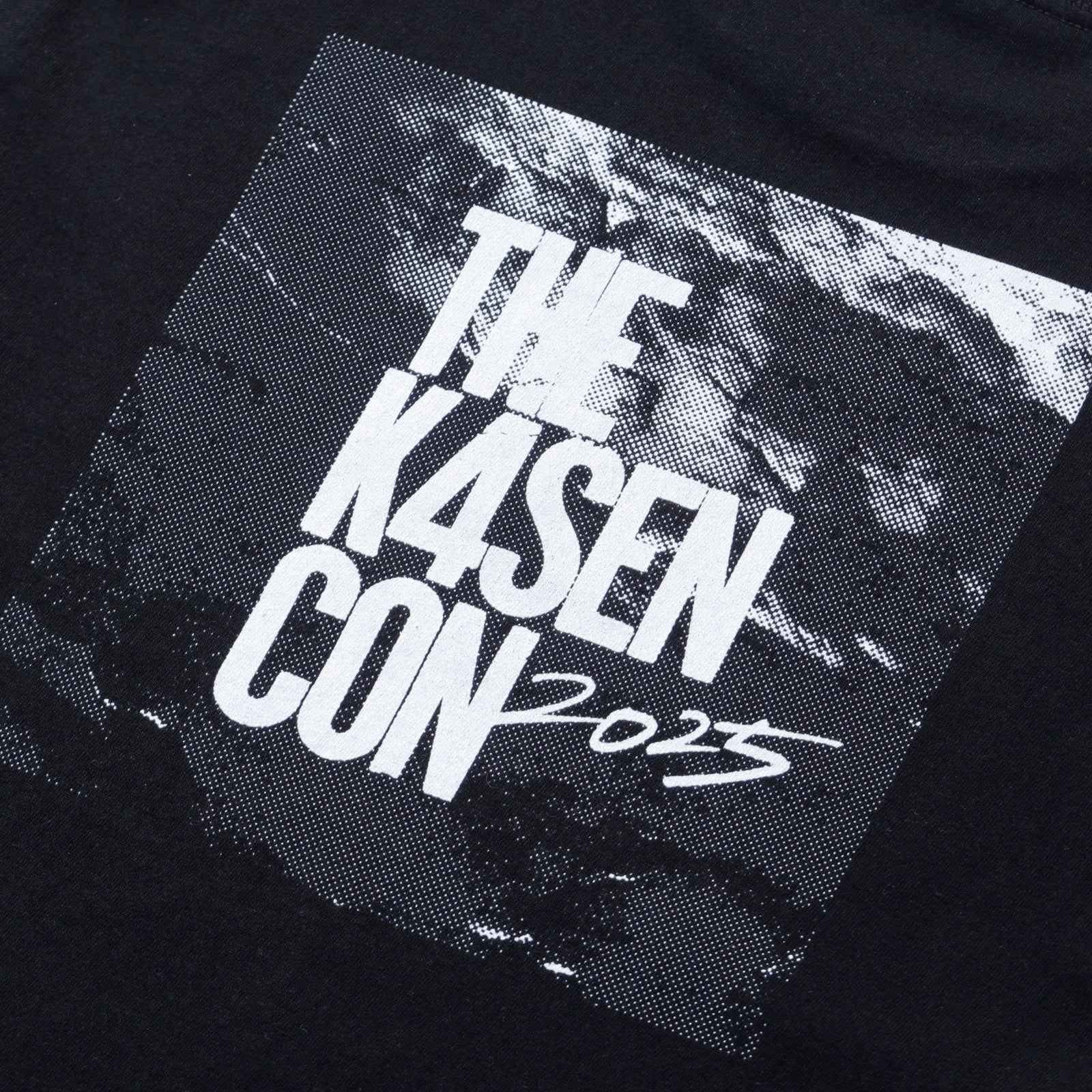The k4sen con 2025 LOGO TEE / BLACK – ZETA DIVISION STORE