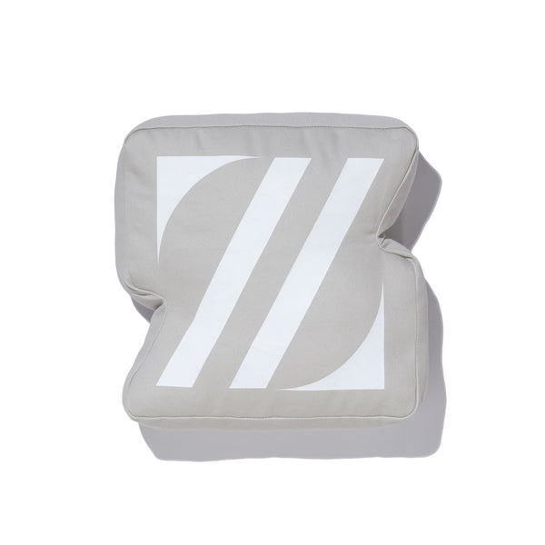 Z MARK CUSHION SS / GREIGE